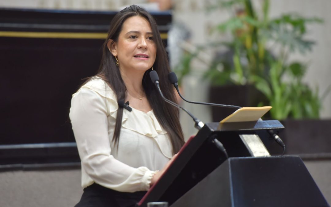 Plantea diputada Montserrat Ortega simplificar trámite de cambio de nombre