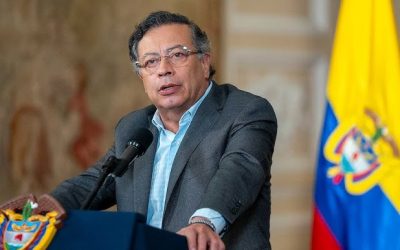 Gustavo Petro despliega 25 mil efectivos en frontera con Venezuela