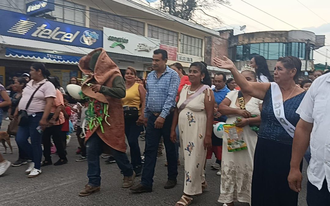 ¡SE DEVORAN HASTA 64 TACOS EN ÉPICO CONCURSO DEL FESTIVAL DEL TACO!