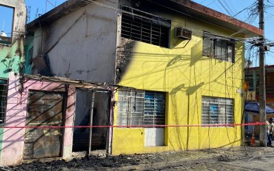 Incendio consume comercios en zona centro de Tuxpan