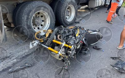 Accidente entre camión y motocicleta moviliza a cuerpos de emergencia en el Puente Jolopo